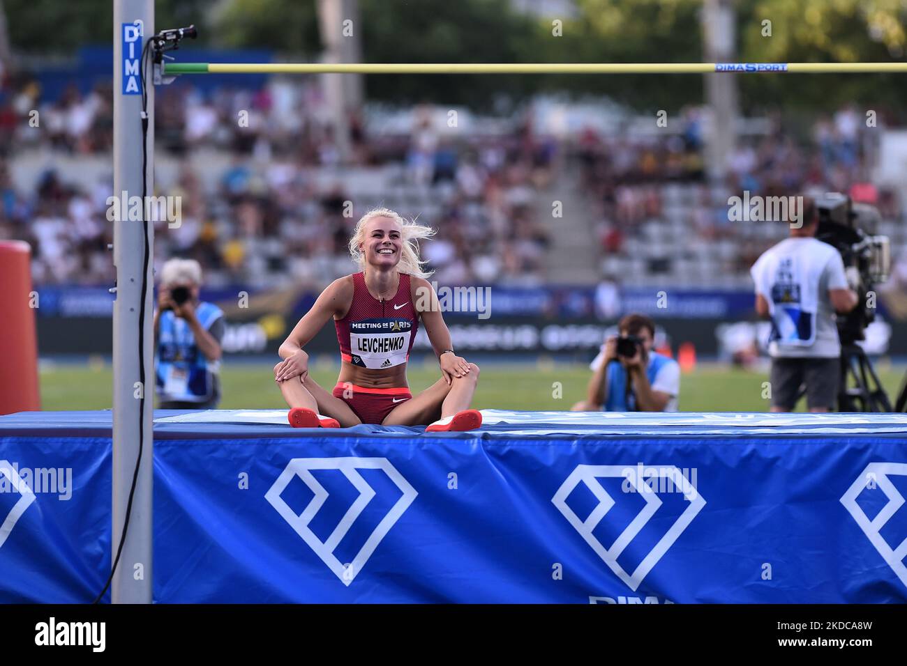 Yuliya Levchenko aus der Ukraine tritt während der IAAF Wanda Diamond League mit Hochsprungfrauen an: Treffen des Paris im Stade Charlety am 18. Juni 2022 in Paris, Frankreich (Foto: Michele Maraviglia/NurPhoto) Stockfoto