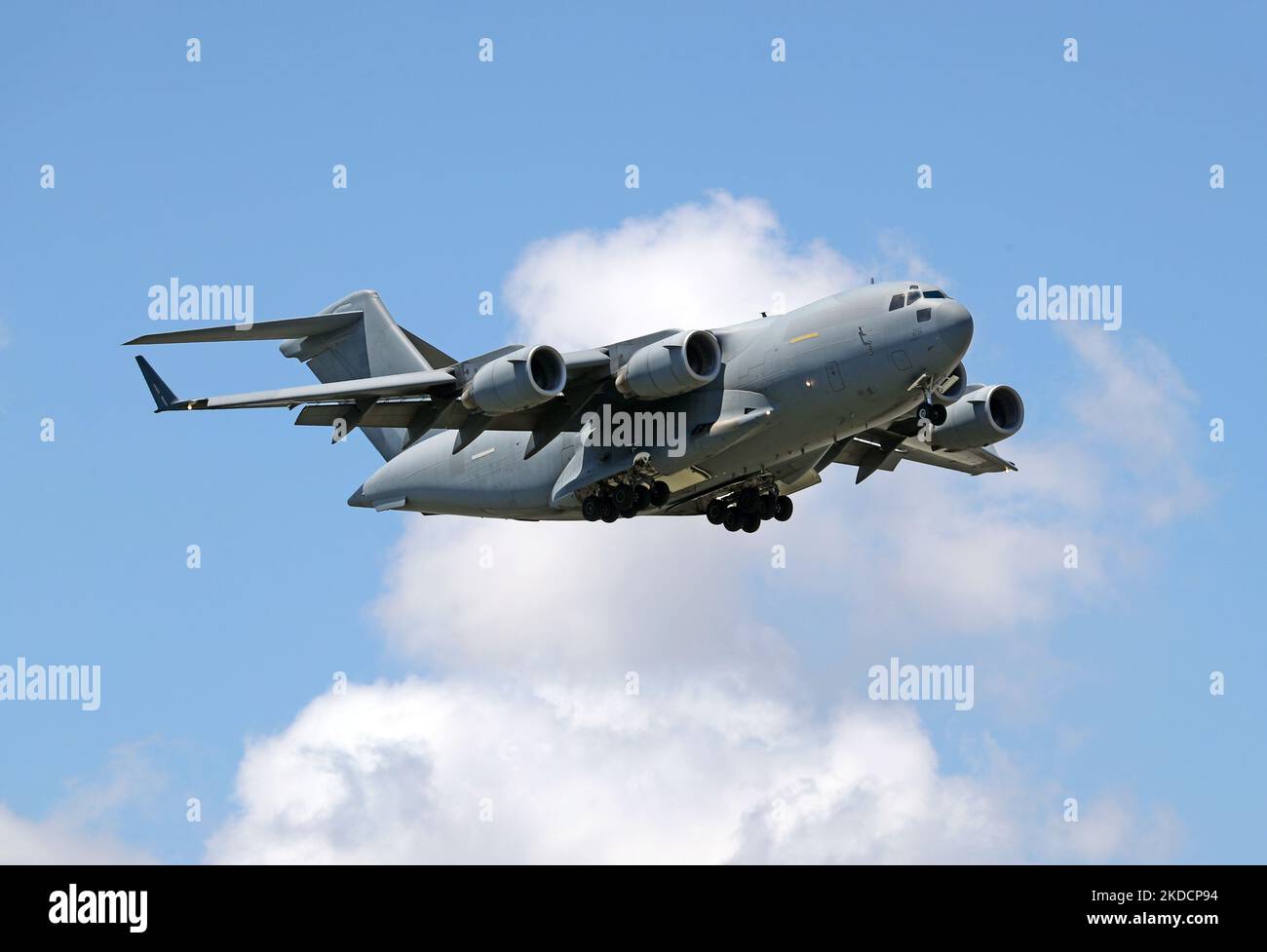 Boeing C-17 Globemaster III der Luftwaffe der Vereinigten Arabischen Emirate landete am 25.. Juni 2022 auf dem Flughafen Barcelona in Barcelona. Foto: Joan Valls/Urbanandsport /NurFoto -- (Foto von Urbanandsport/NurPhoto) Stockfoto