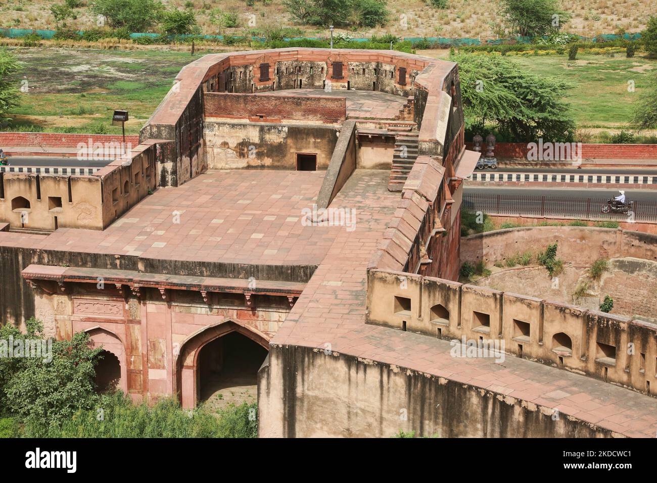 Agra Fort in Agra, Uttar Pradesh, Indien, am 04. Mai 2022. Agra Fort wurde im Jahr 1565-1573 für Mughal Kaiser Akbar gebaut. (Foto von Creative Touch Imaging Ltd./NurPhoto) Stockfoto