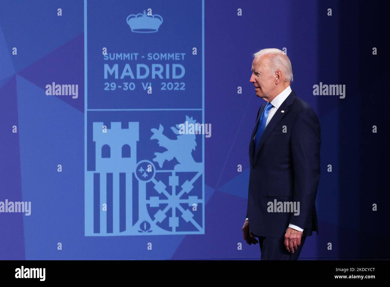 Der Präsident der Vereinigten Staaten, Joe Biden, kommt am 29. Juni 2022., 2022 während des NATO-Gipfels in Madrid, Spanien, zum Familienfoto. (Foto von Jakub Porzycki/NurPhoto) Stockfoto