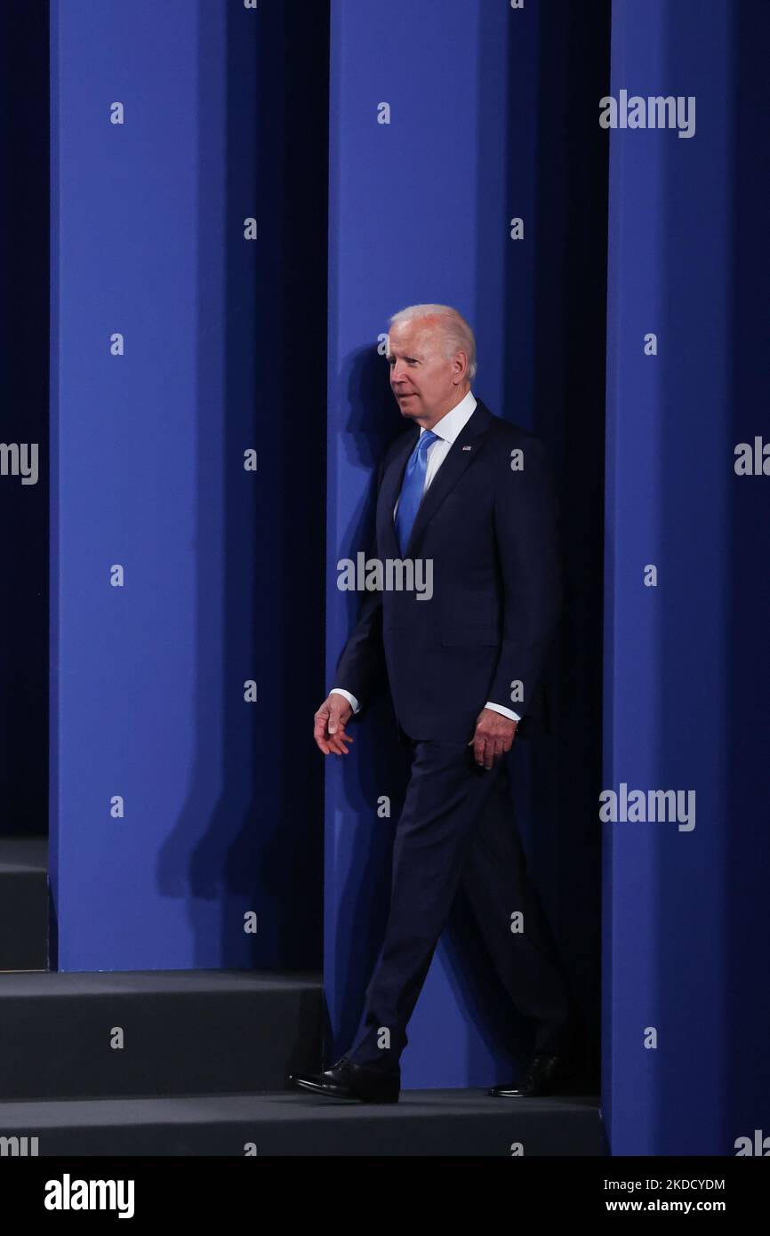 Der Präsident der Vereinigten Staaten, Joe Biden, kommt am 29. Juni 2022 während des NATO-Gipfels in Madrid, Spanien, zum Familienfoto. (Foto von Jakub Porzycki/NurPhoto) Stockfoto