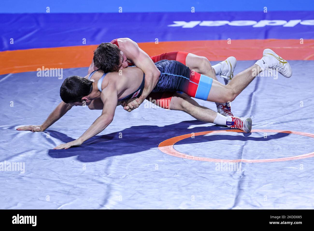 Suren Aghajanyan (ARM) gegen Dimitri Khachidze (GEO) GR 60kg während der Wrestling U20 Europameisterschaft am 29. Juni 2022 im Matteo Pellicone in Rom, Italien (Foto: Luigi Mariani/LiveMedia/NurPhoto) Stockfoto