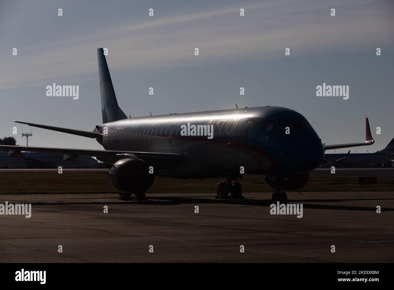 Ein Passagierflugzeug von Austral Airlines wird am 29. Juni 2022 am Flughafen Jorge Newbery in Buenos Aires, Argentinien, geparkt. (Foto von Matías Baglietto/NurPhoto) Stockfoto