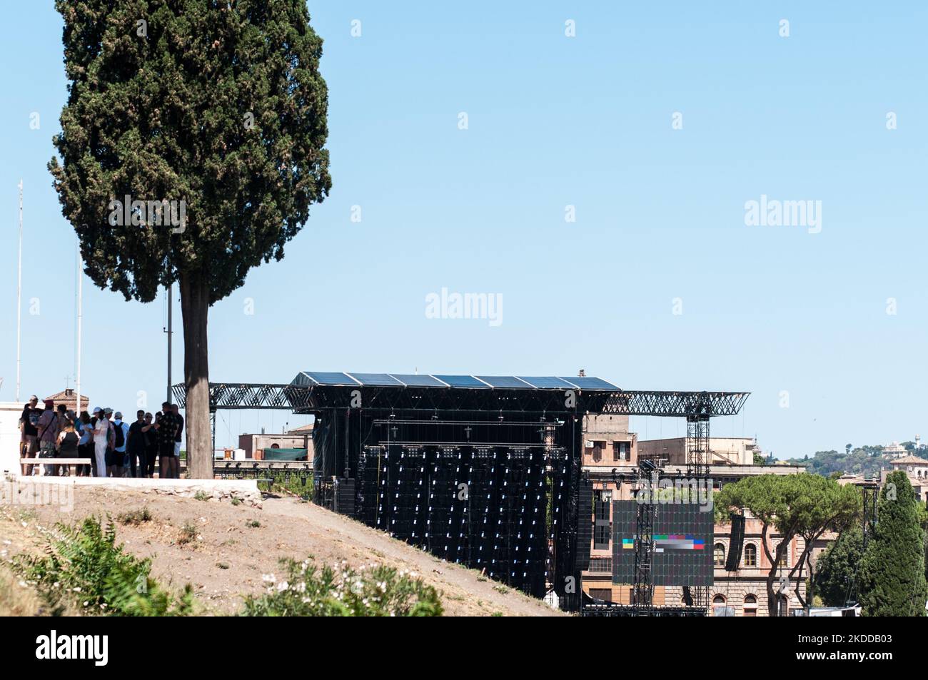 Circus Maximus: Bühne für das Maneskin-Konzert, das am 9. Juli in Rom, Italien, stattfinden wird. (Foto von Andrea Ronchini/NurPhoto) Stockfoto