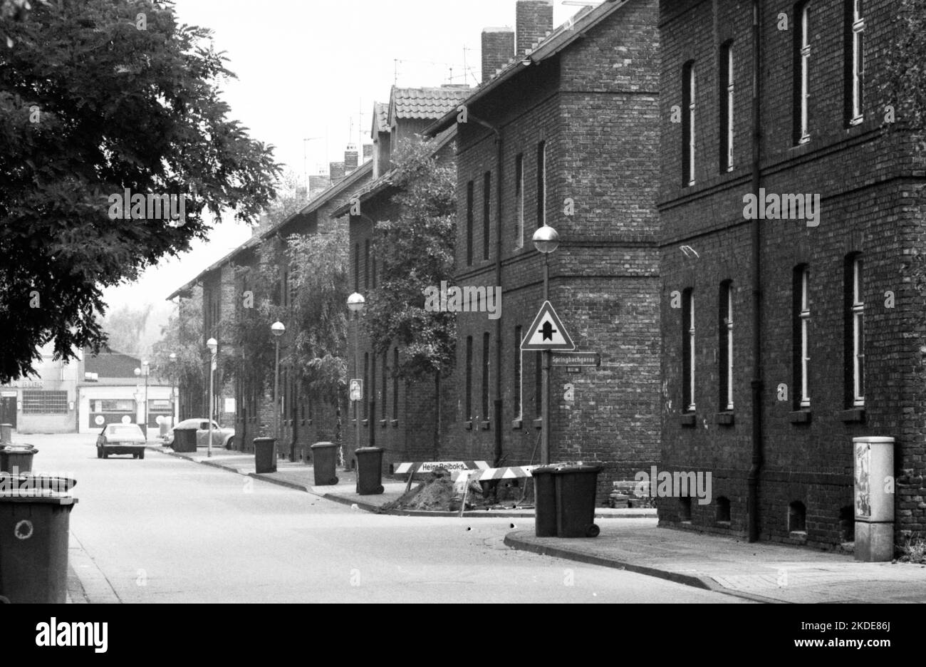 Der geplante Verkauf der alten Kolonie Augustastraße sorgte bei den Mietern für große Besorgnis. August 1981, Deutschland Stockfoto