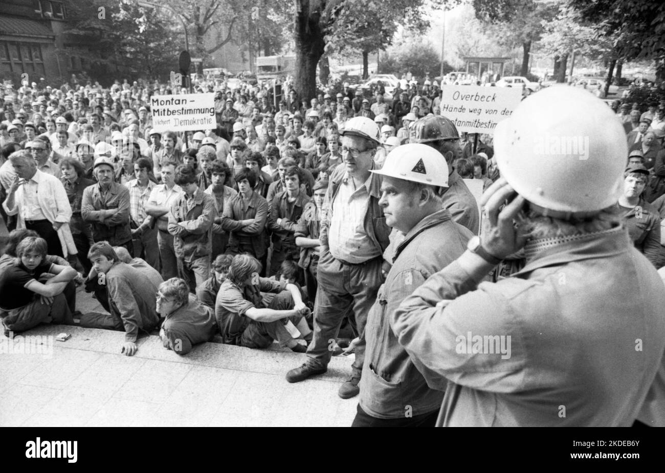 Warnstreik der IG Metall bei der Hoesch AG Westfalenhütte zur Aufrechterhaltung der Mitbestimmung am 29.07.1980 in Dortmund Stockfoto