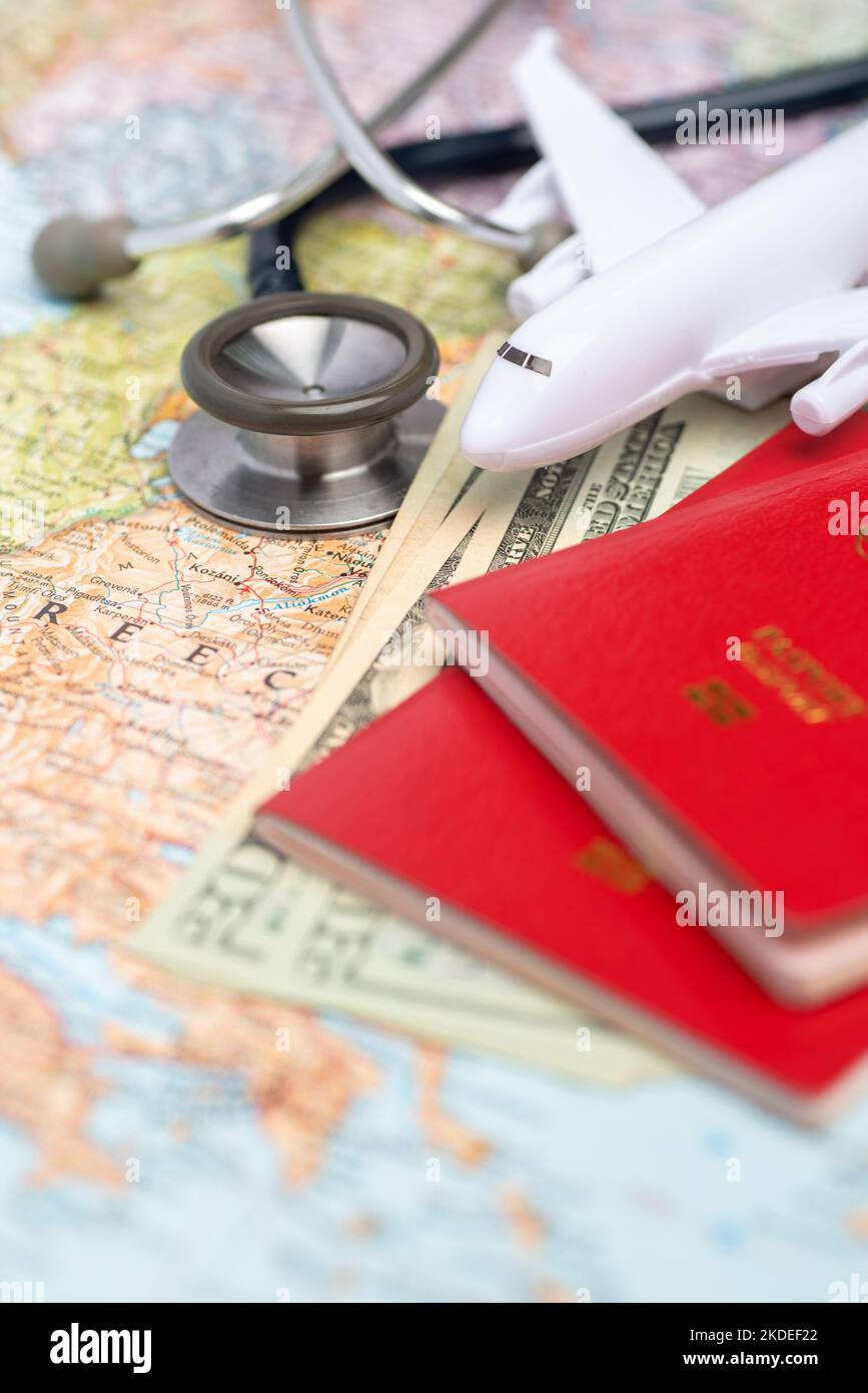 Reisekonzept für Gesundheits-/Medizintourismus oder Auslandsversicherungen. Stockfoto