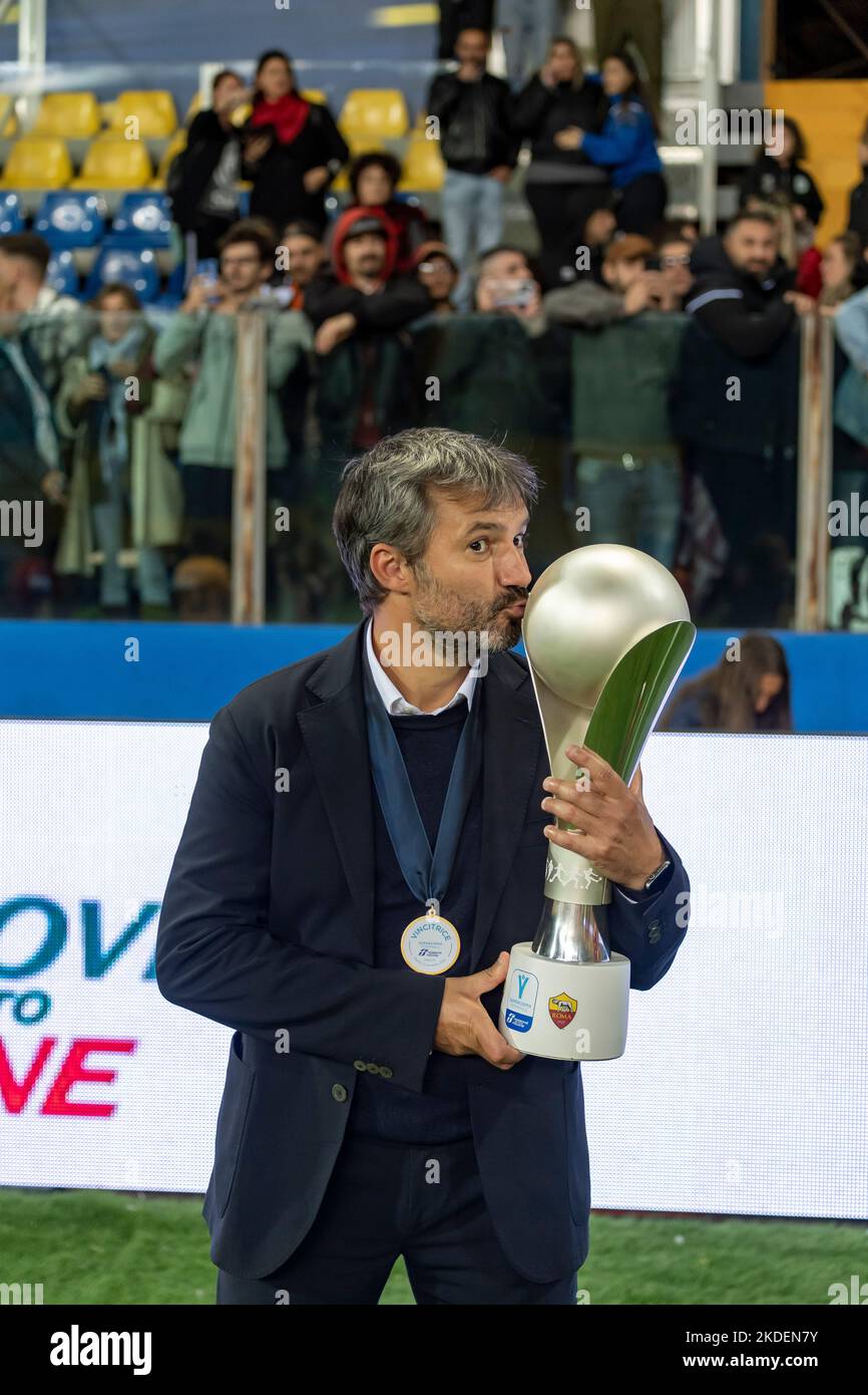 Alessandro Spugna Coach (Roma Femminile) während des Supercup-Matches der italienischen Frauen Serie A zwischen Juventus Women 4-5 Roma Women im Ennio Tardini Stadium am 5. November 2022 in Parma, Italien. Quelle: Maurizio Borsari/AFLO/Alamy Live News Stockfoto