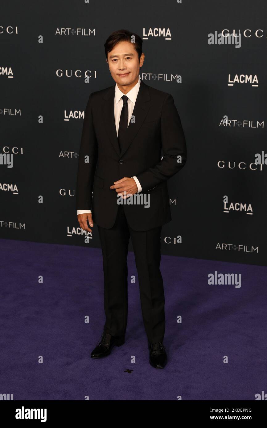 Los Angeles, USA. 05.. November 2022. Lee Byung-hun kommt zur LACMA Art Film Gala 2022, die am Samstag, den 5. November 2022, im LACMA in Los Angeles, CA, stattfindet. (Foto von Conor Duffy/Sipa USA) Quelle: SIPA USA/Alamy Live News Stockfoto