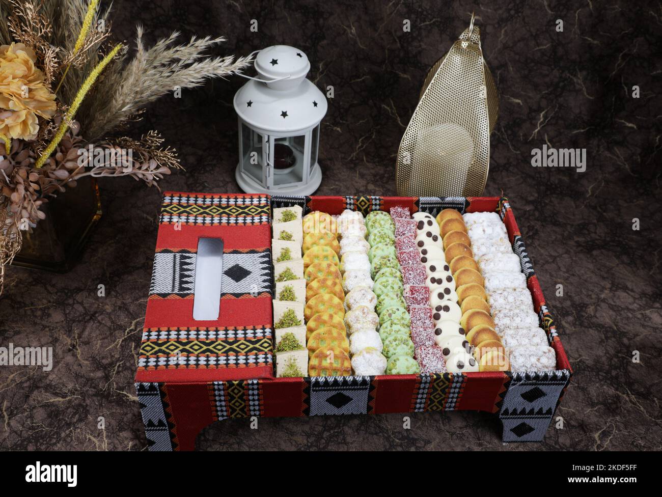 Arabischer Gebäck Geschenkkorb Stockfoto