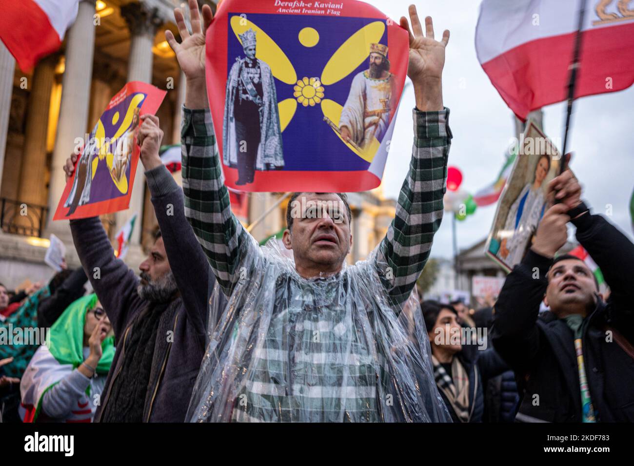 Die Proteste im Zentrum von London über den Tod von Mahsa Amini gingen weiter und forderten Gerechtigkeit und das Ende der Unterdrückung von Frauen im Iran. Stockfoto