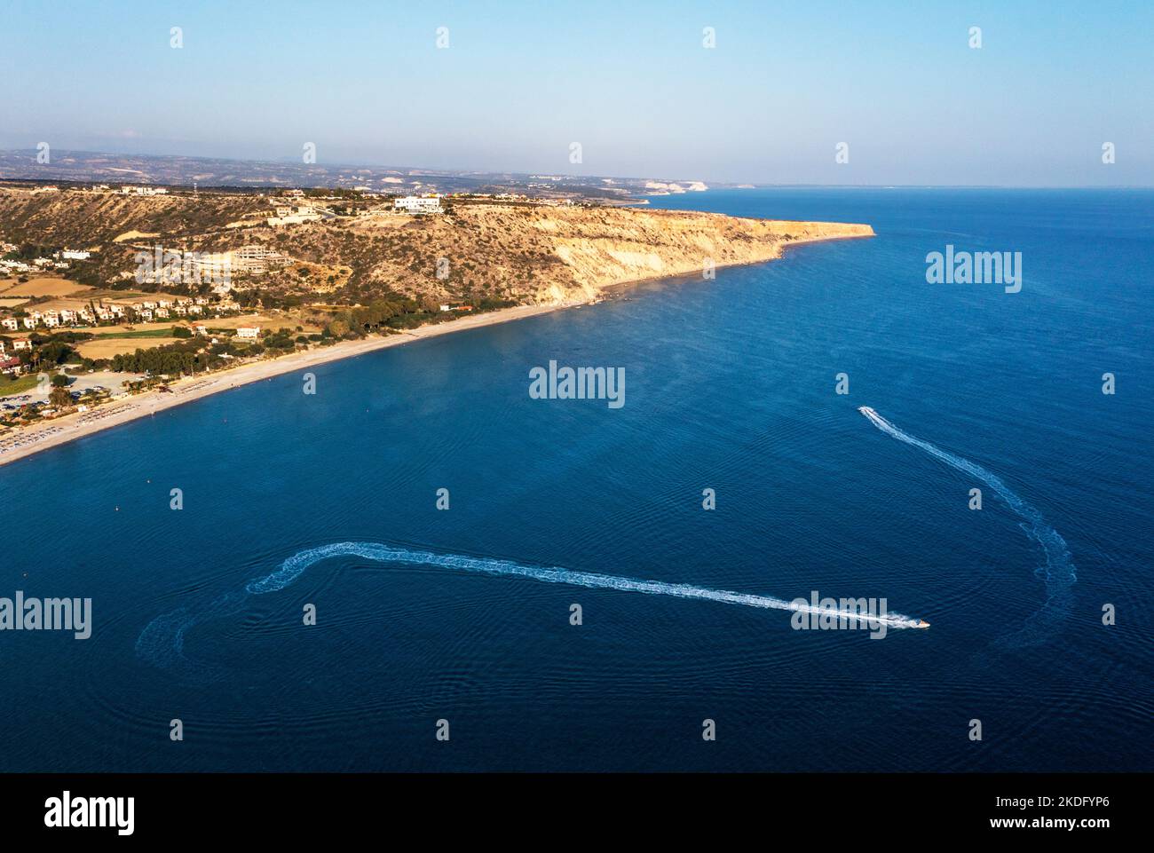 Luftaufnahme der Bucht von Pissouri, Limassol, Zypern Stockfoto