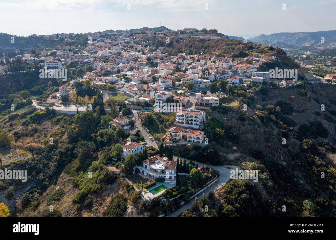 Luftaufnahme Pissouri Dorf, Limassol Bezirk, Zypern. Stockfoto