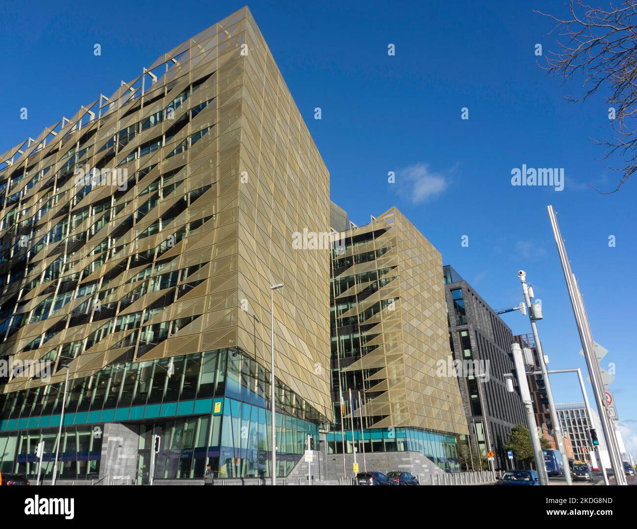 Das Irish Central Bank Building am North Wall Quay, Dublin, mit Blick auf den Fluss Liffey. Stockfoto