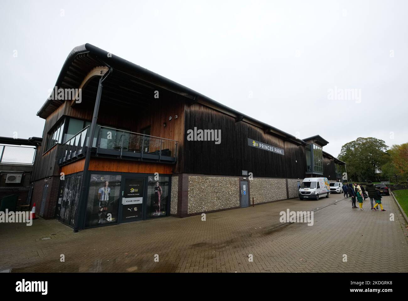 London, Großbritannien. 06.. November 2022. London, England, November 6. 2022: Das Äußere des Princes Park vor dem Barclays Womens Championship-Fußballspiel zwischen London City Lionesses und Birmingham City im Princes Park in London, England. (James Whitehead/SPP) Quelle: SPP Sport Press Foto. /Alamy Live News Stockfoto