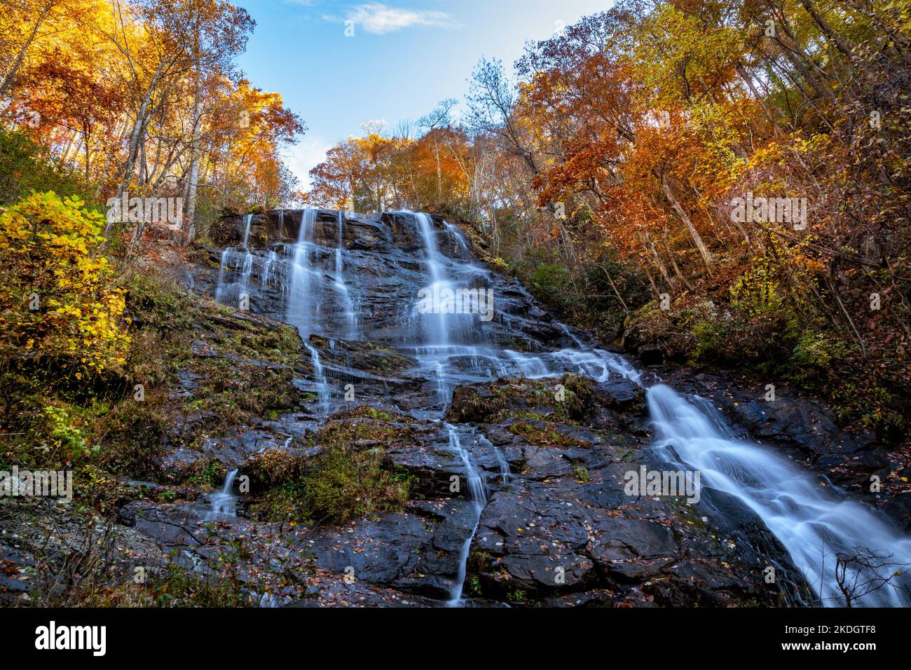 Amacalola fällt im Herbst Stockfoto