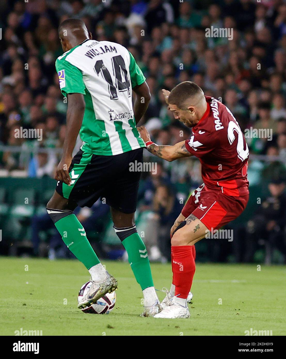 Spanisches Fußballspiel La Liga Betis gegen Sevilla im Benito ...
