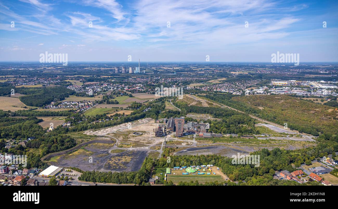 Luftaufnahme, Hammerschlägerturm in der ehemaligen Ost-Kolonie Heinrich Robert, Kissinger Höhe 2 / Halde Humbert und im Hintergrund die RWE Power AG Power pl Stockfoto