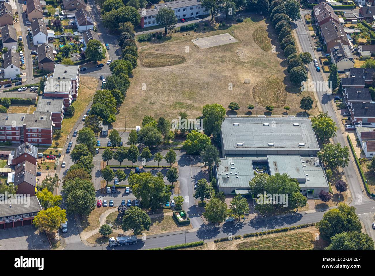 Luftaufnahme, geplanter Grüngürtel in der Sachsenhalle und Kreisbibliothek Heessen, Heessen, Hamm, Ruhrgebiet, Nordrhein-Westfalen, Deutschland, Bauwesen Stockfoto