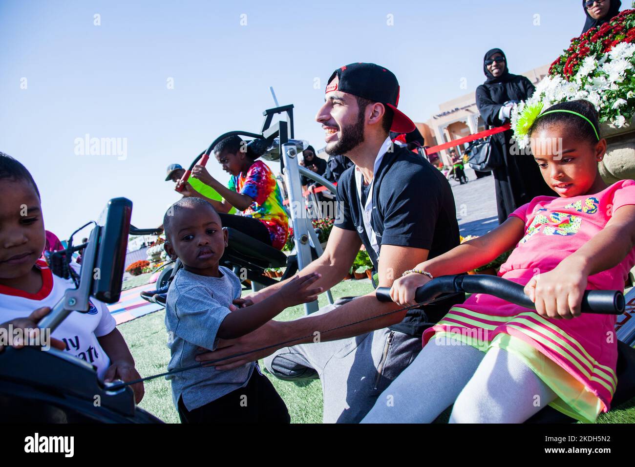 Doha, Katar-Februar 14, 2016 : Kulturelle Vielfalt Festival in Katara zur Feier Katar Nationalen Sporttag. Stockfoto