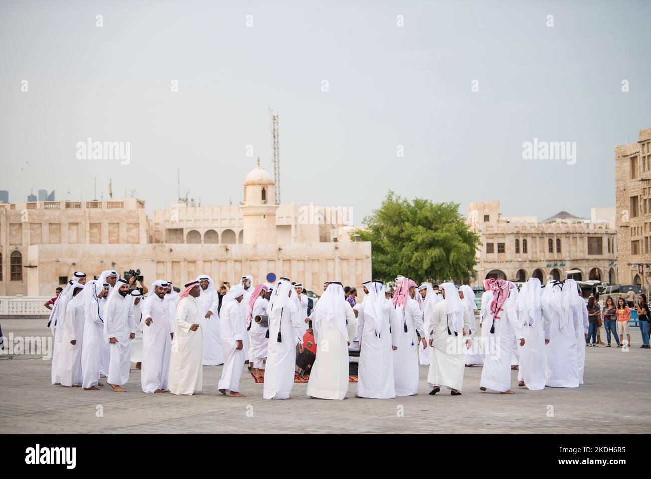 Doha, Katar - 05. März 2019 : die Aufführung traditioneller katarischer ...