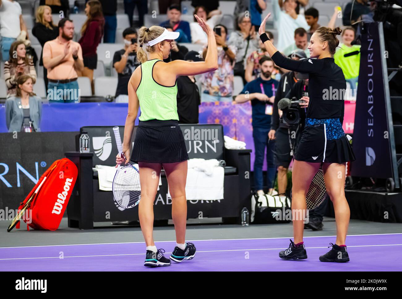 Elise Mertens aus Belgien und Veronika Kudermetova aus Russland in