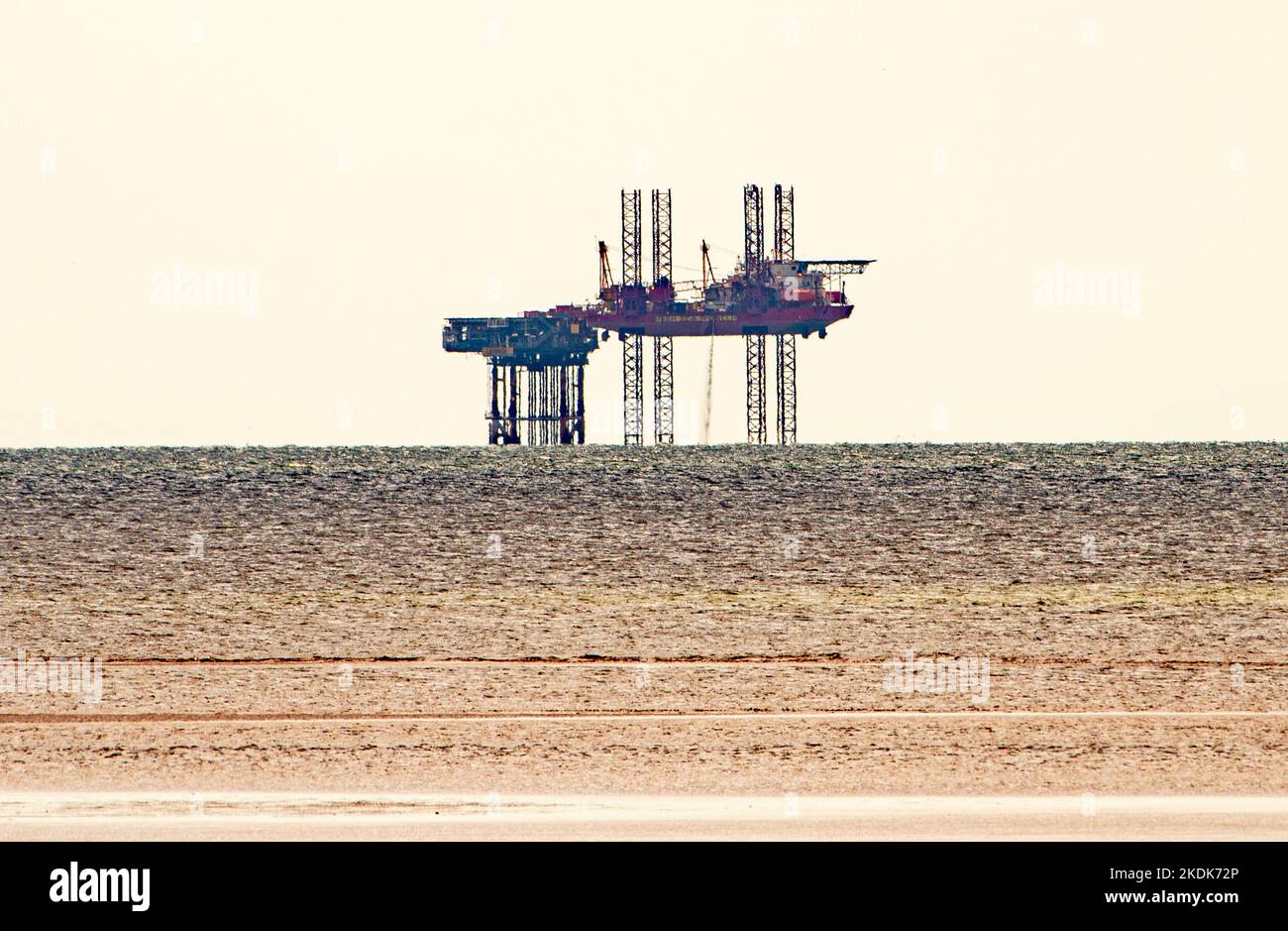 Irish Sea Pioneer Jack-up Support-Plattform in Liverpool Bay, Irische See, Großbritannien Stockfoto