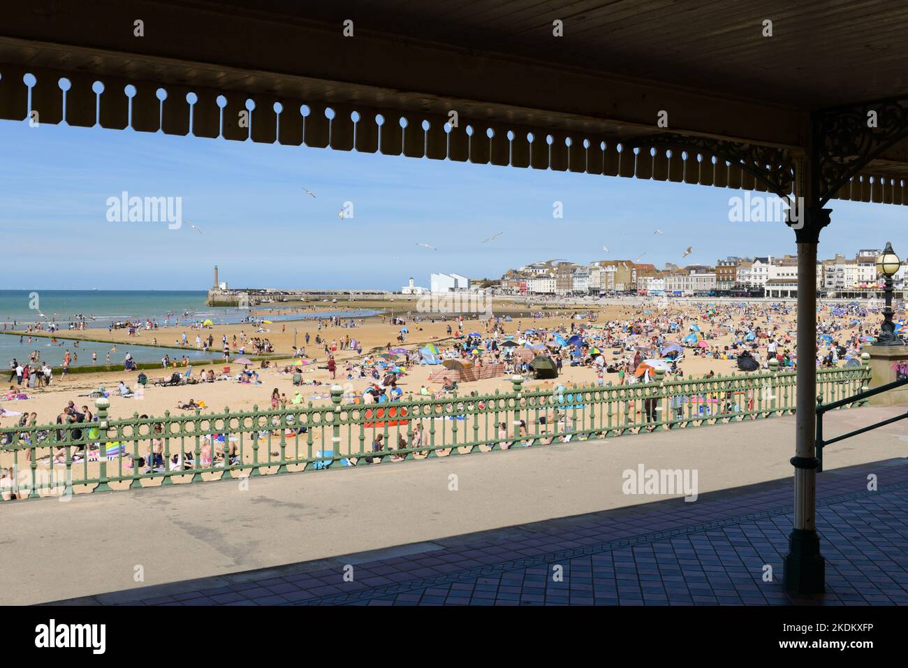 Margate Main Sands Beach im Sommer, Margate, Kent, England, Großbritannien Stockfoto