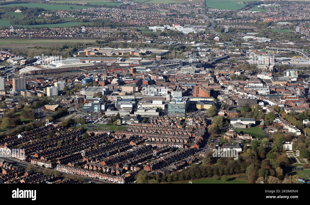 Luftaufnahme des Stadtzentrums von Doncaster aus dem Süden nach Norden, South Yorkshire Stockfoto