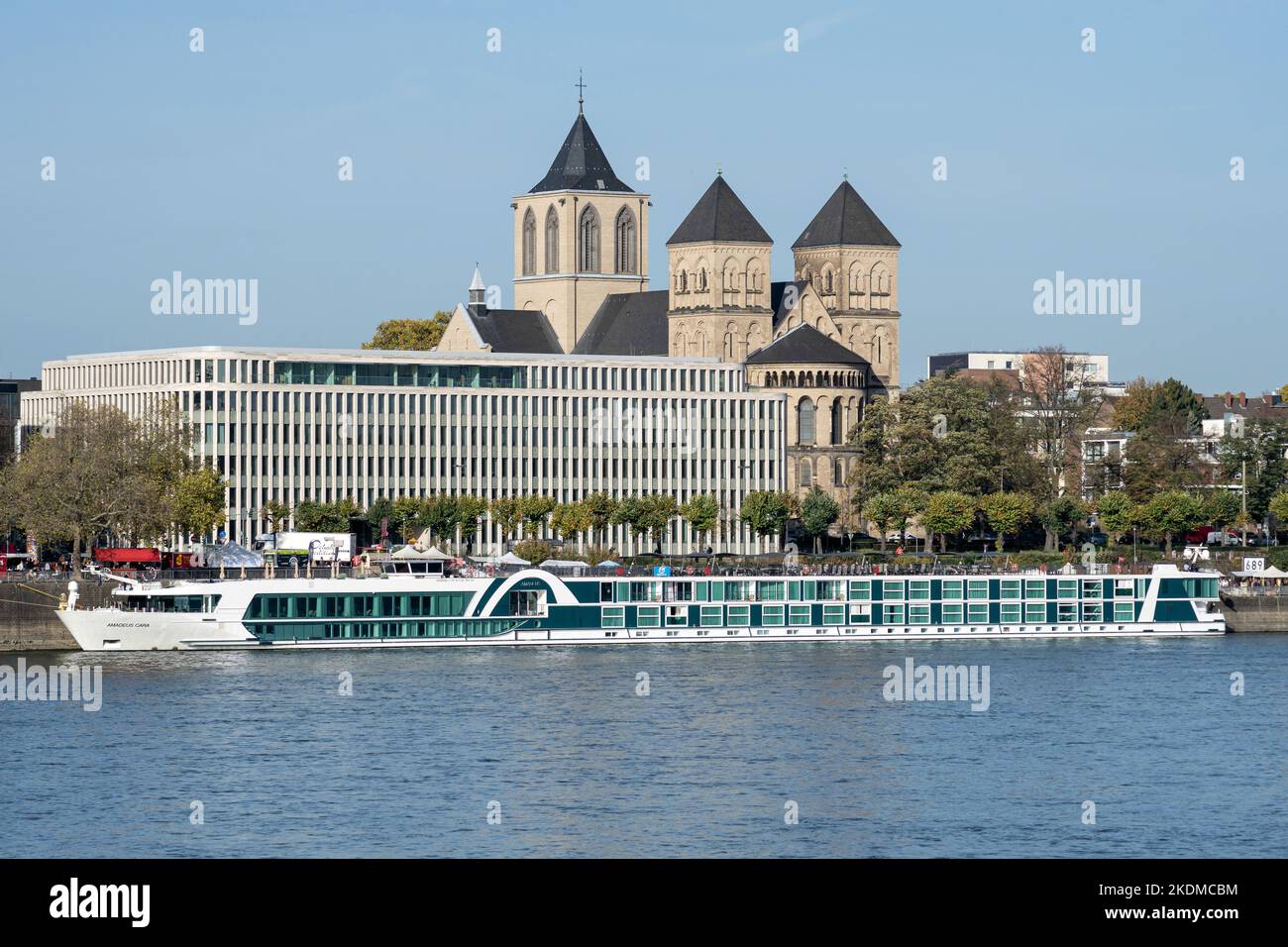 Flusskreuzfahrtschiff AMADEUS CARA in Köln, Deutschland Stockfoto