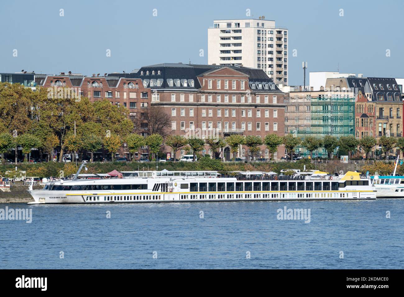 Flusskreuzfahrtschiff ELEGANT LADY in Köln, Deutschland Stockfoto