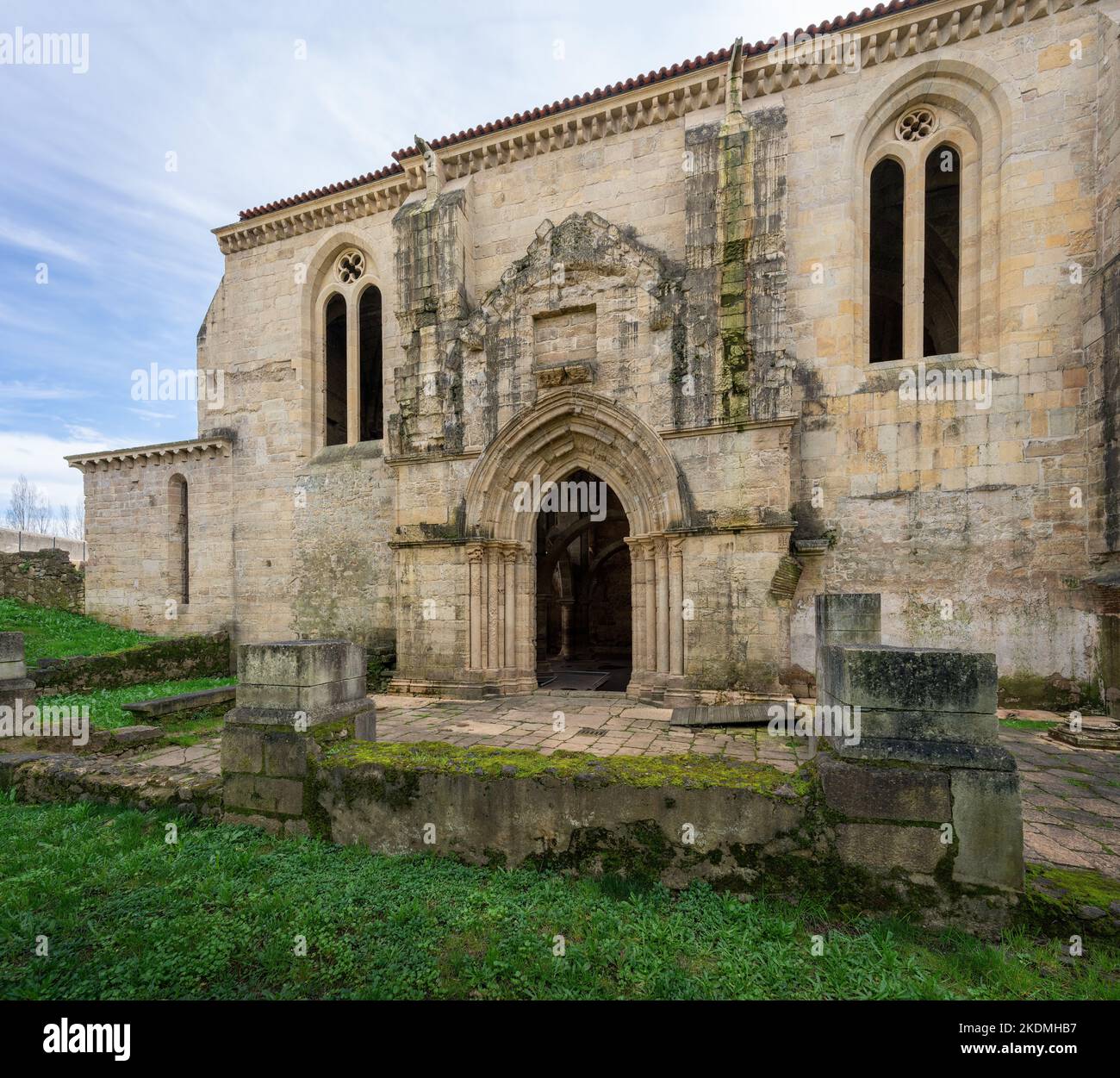 Ruinen des Klosters Santa Clara-a-Velha - Coimbra, Portugal Stockfoto