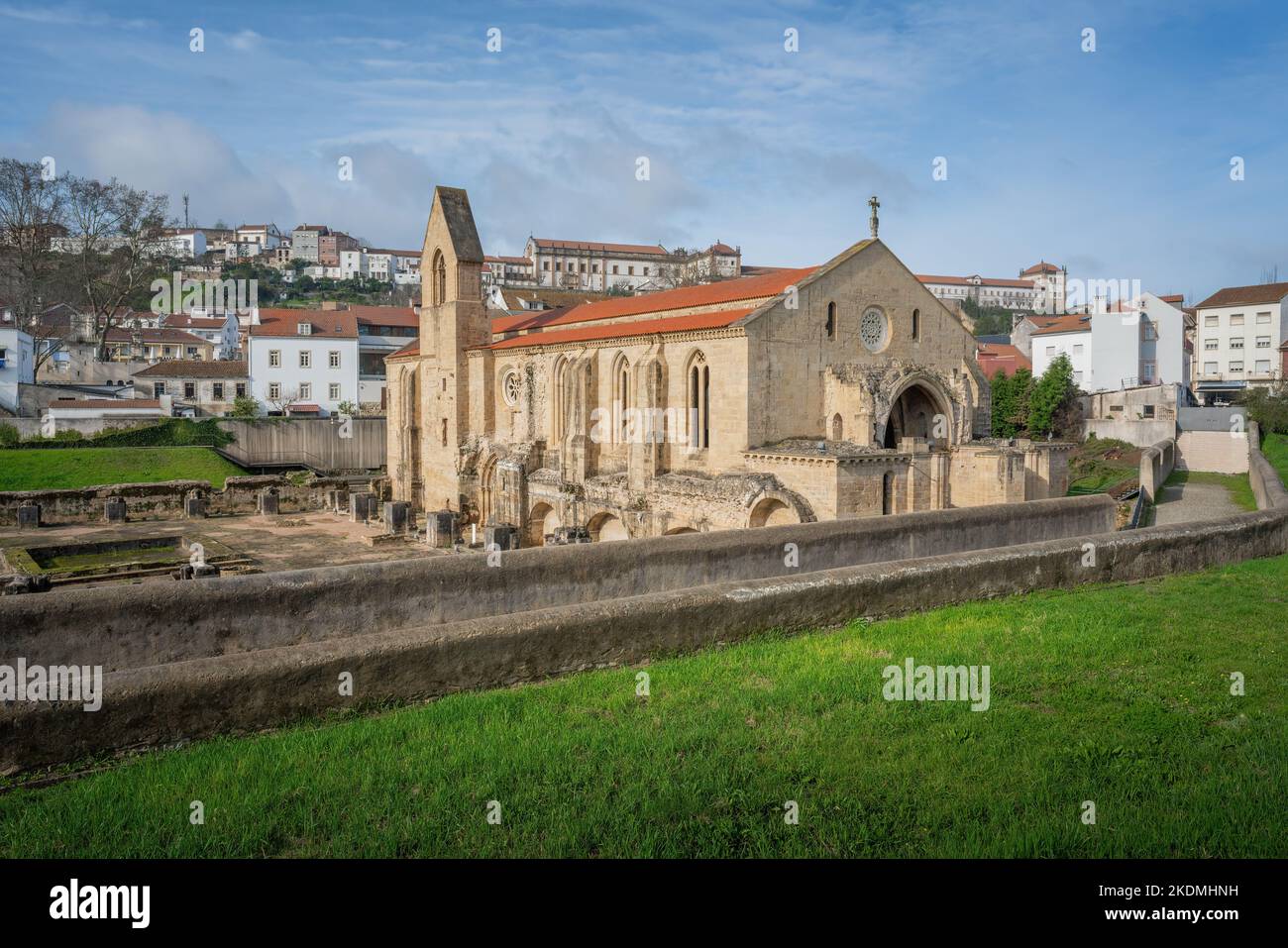 Ruinen des Klosters Santa Clara-a-Velha - Coimbra, Portugal Stockfoto