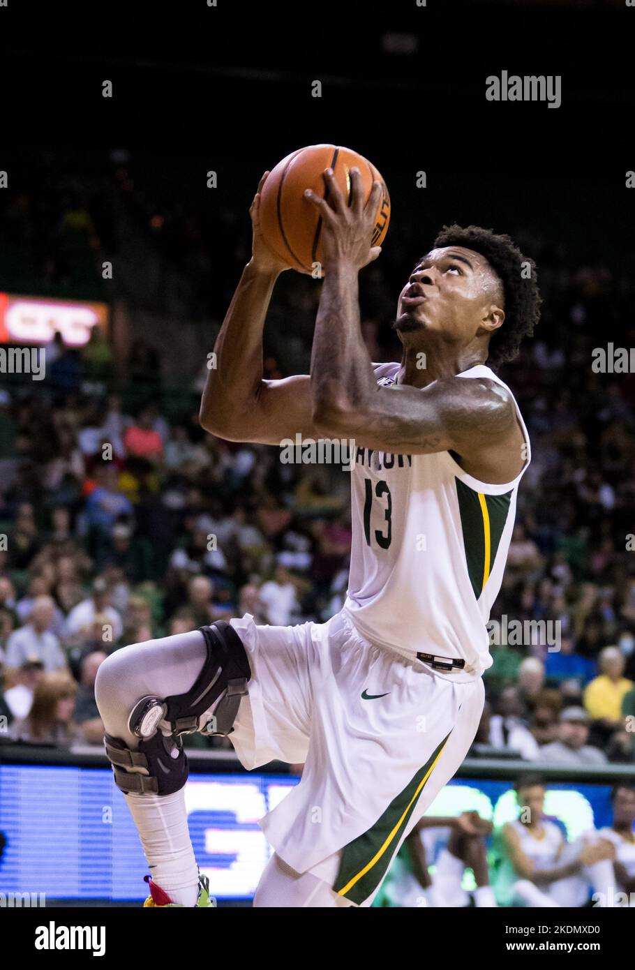 Waco, Texas, USA. 7.. November 2022. Baylor Bears Wache Langston Love (13) schießt den Ball während der 2.. Hälfte des NCAA Basketballspiels zwischen den Mississippi Valley State Delta Devils und Baylor Bears im Ferrell Center in Waco, Texas. Matthew Lynch/CSM/Alamy Live News Stockfoto