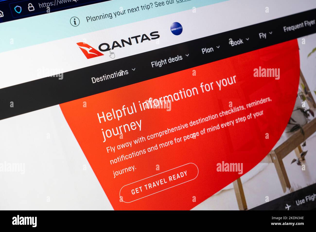 Die Webseite für Flugbuchungen von Qantas Airways Limited - der Flaggenträger von Australien und der größten Fluggesellschaft des Landes Stockfoto