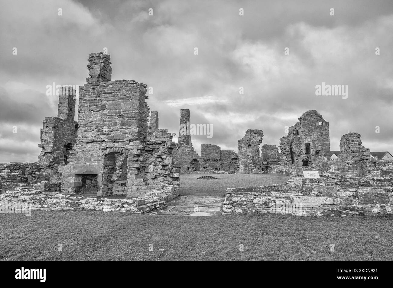 Das Bild zeigt die Überreste des mittelalterlichen Earl's Palace aus dem 16.. Jahrhundert in