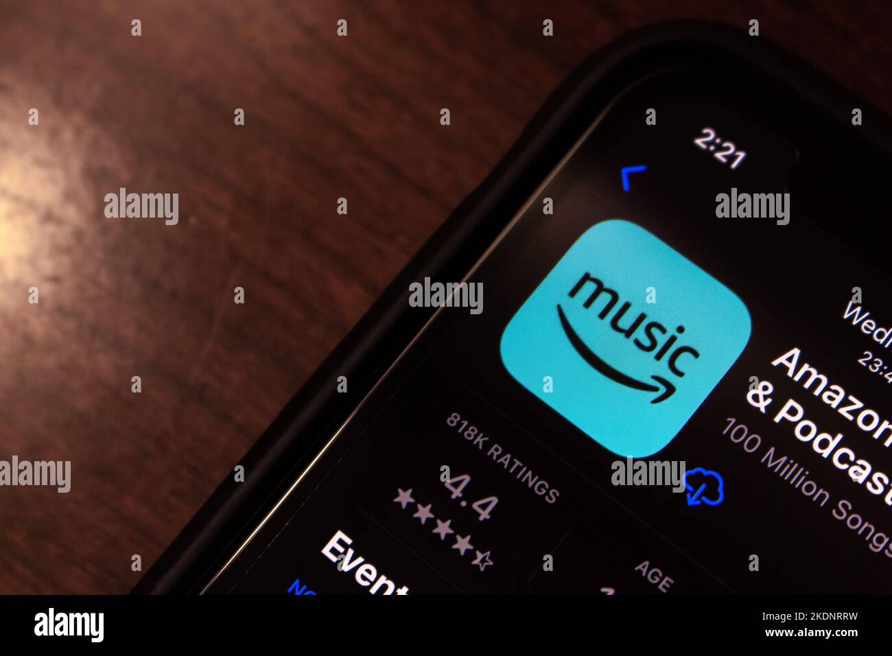 Vancouver, KANADA - Nov 4 2022 : Amazon Music, eine Online-Musik-Streaming-Plattform und Store von Amazon inc., im App Store auf einem iPhone-Bildschirm. Stockfoto