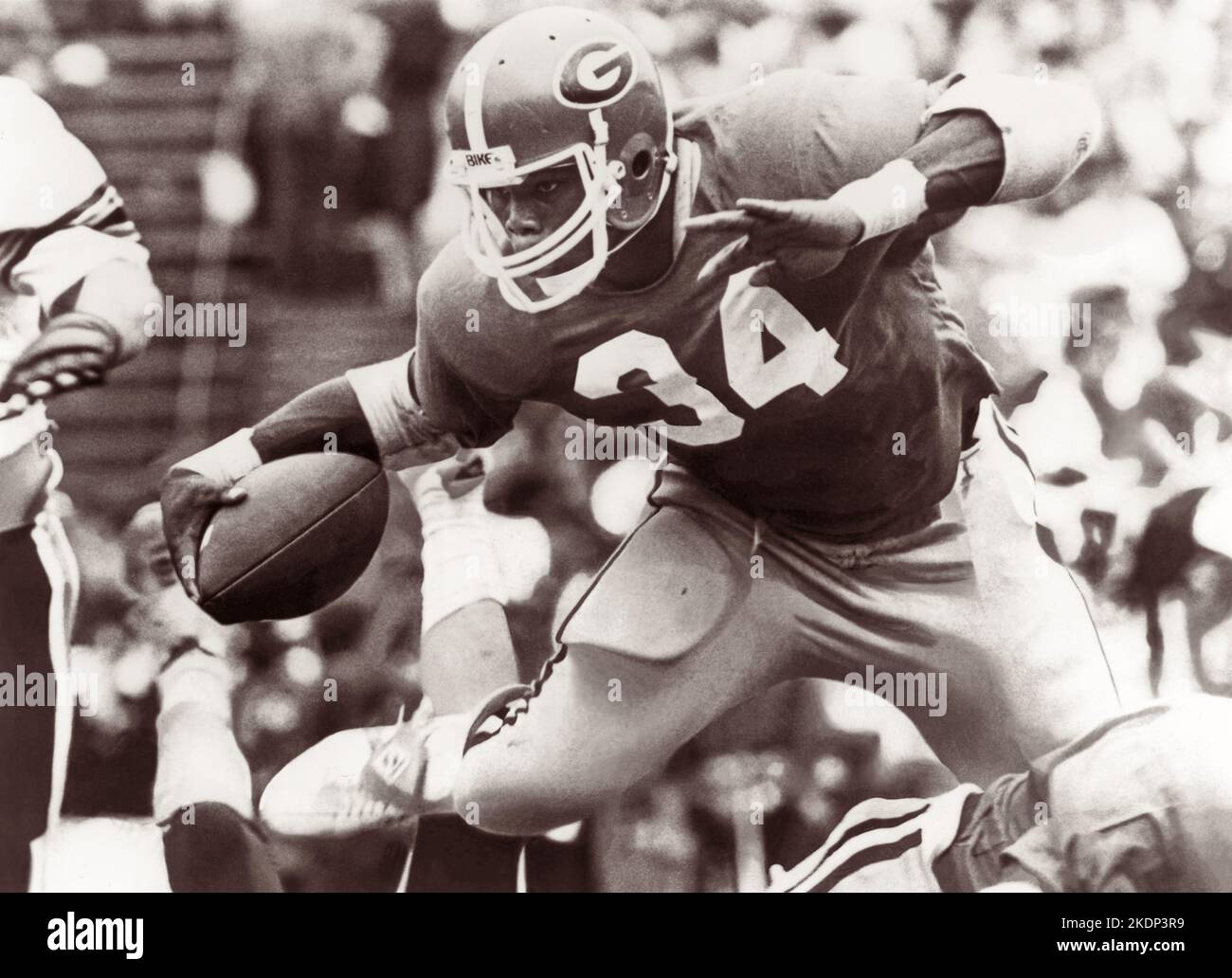 !982 Heisman Trophy Gewinner, läuft zurück Hershel Walker, während eines University of Georgia Fußballspiel. (USA) Stockfoto !982 Heisman Trophy Gewinner, läuft zurück Hershel Walker, während eines University of Georgia Fußballspiel. (USA) Stockfoto