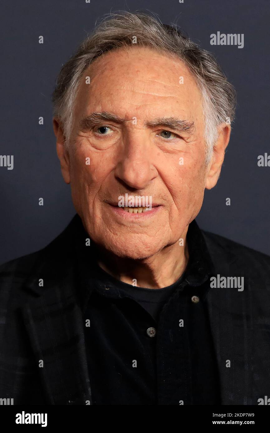 LOS ANGELES - NOV 6: Judd Hirsch beim AFI Fest - The Fabelmans im TCL Chinese Theatre IMAX am 6. November 2022 in Los Angeles, CA Stockfoto