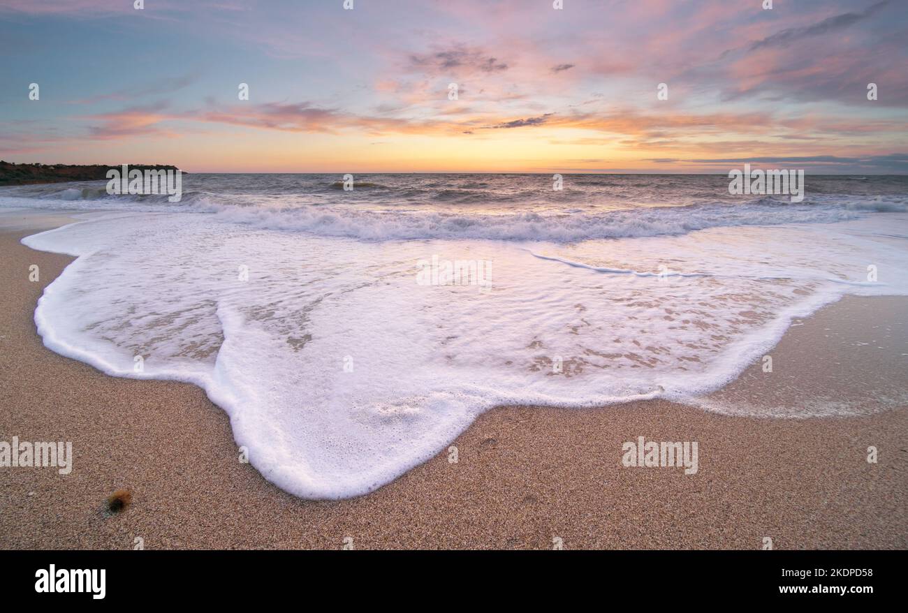 Sonne und Meer Sonnenuntergang Hintergrund. Naturzusammensetzung. Stockfoto