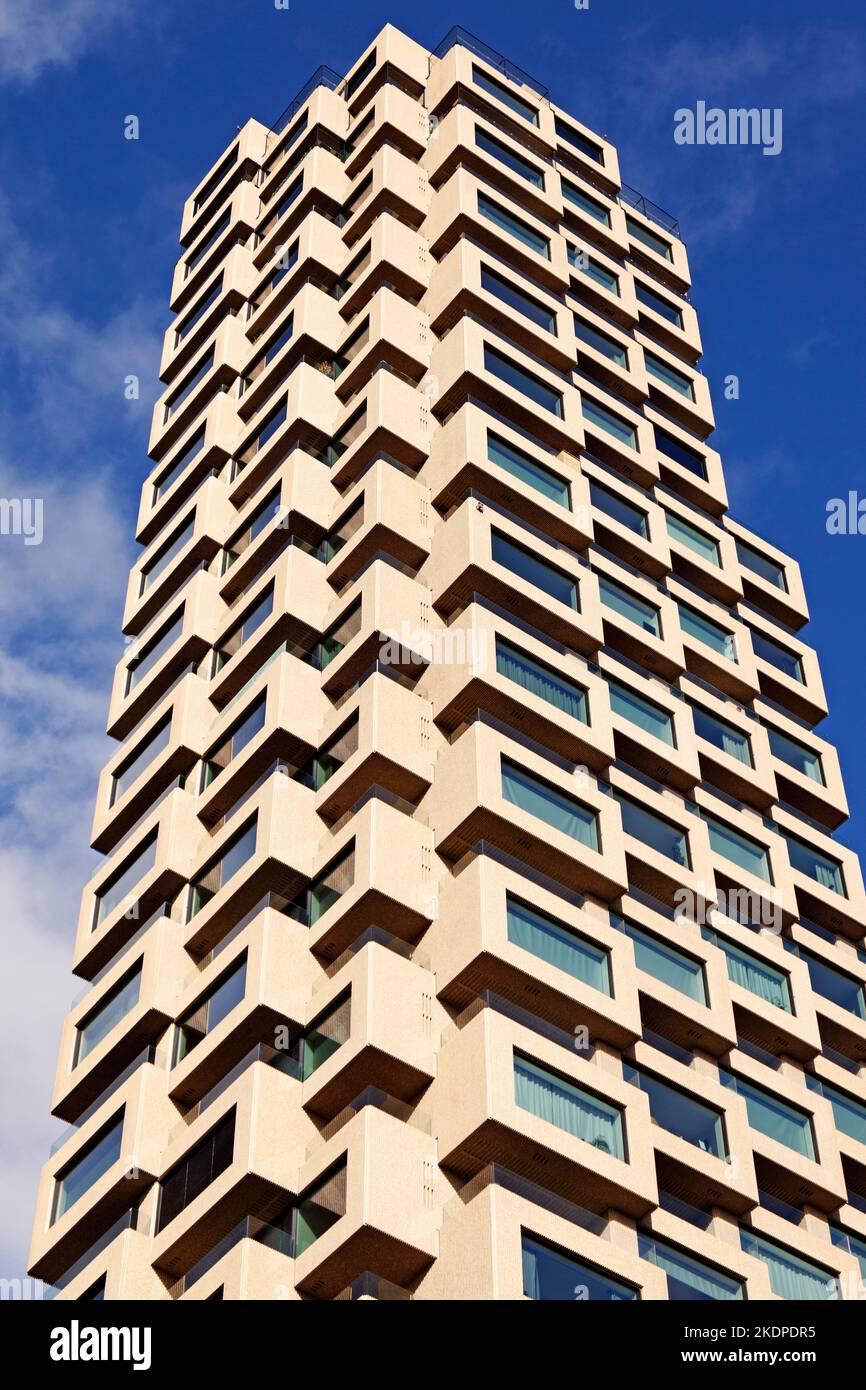 Stockholm, Schweden - 12. Oktober 2022: Modernes Hochhaus mit dem Namen Nordturm Stockfoto