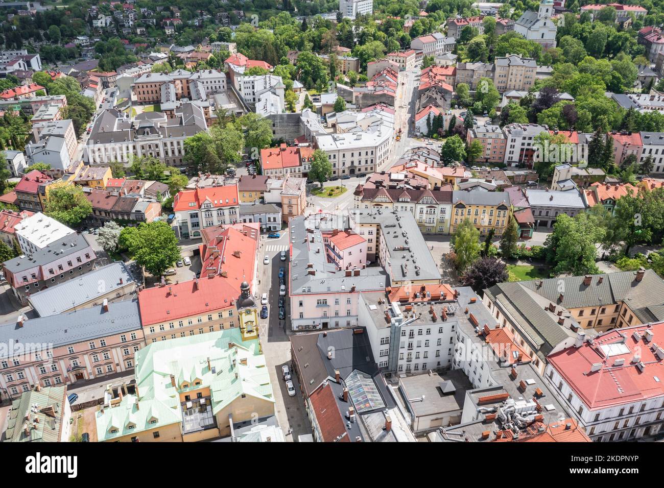 Luftaufnahme der Altstadt von Cieszyn Grenzstadt in Polen, Ansicht mit Bezirksgericht, Gefängnis und Kloster Stockfoto