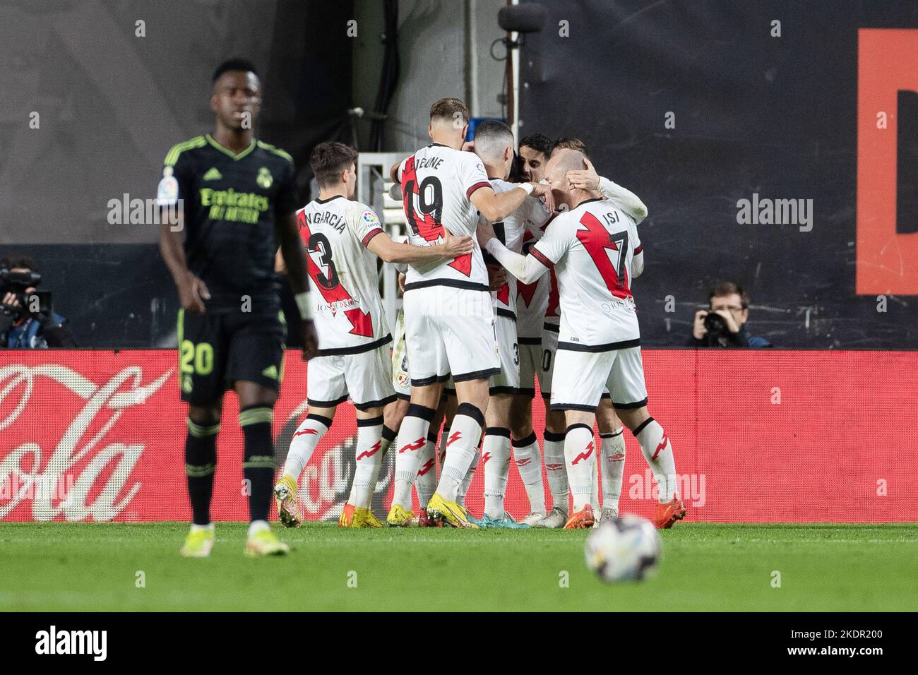 Rom, Spanien: 7. November 2022, Rayo Vallecano Spieler feiern Alvaro Garcia's Tor während der spanischen Meisterschaft La Liga Fußballspiel zwischen Rayo Vallecano und Real Madrid am 7. November 2022 im Estadio de Vallecas in Madrid, Spanien - Foto Federico Titone/DPPI/LiveMedia. (Bild: © Federico Titone/LPS via ZUMA Press) Stockfoto