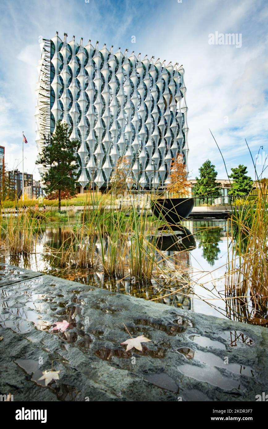 Die Botschaft der Vereinigten Staaten von Amerika in London ist die diplomatische Vertretung der Vereinigten Staaten im Vereinigten Königreich. Es befindet sich in Nine Elms Stockfoto