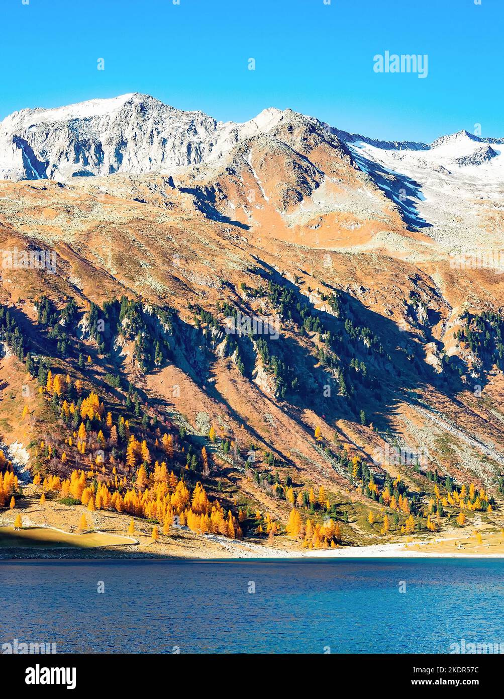 Alpenlandschaft, Berge bei Abendsonne und See, Österreich Stockfoto