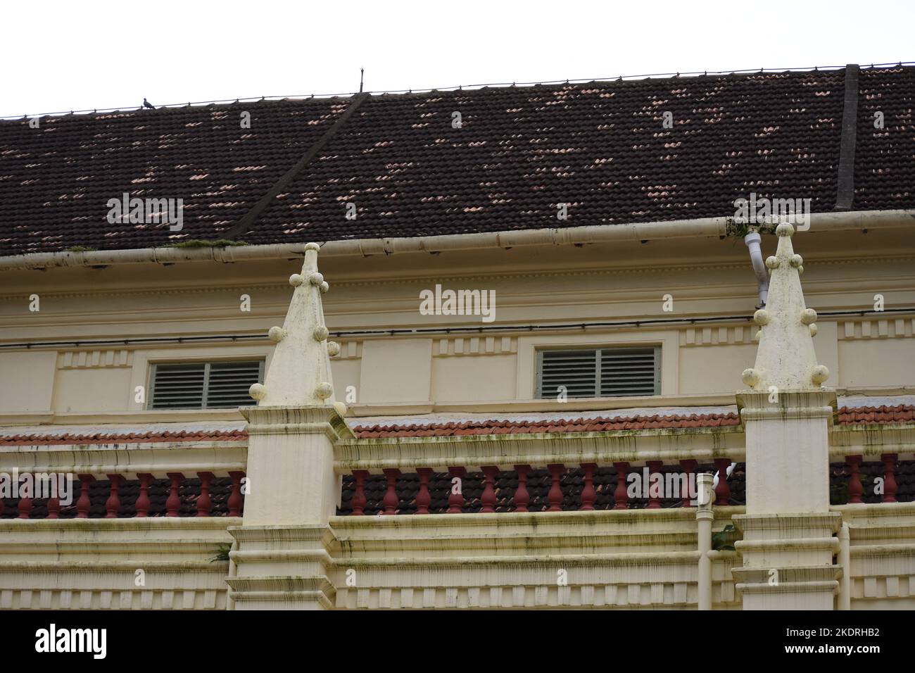 Seitenansicht der Basilika Santa Cruz in Fort Kochi, Kochi, Kerala. Stockfoto