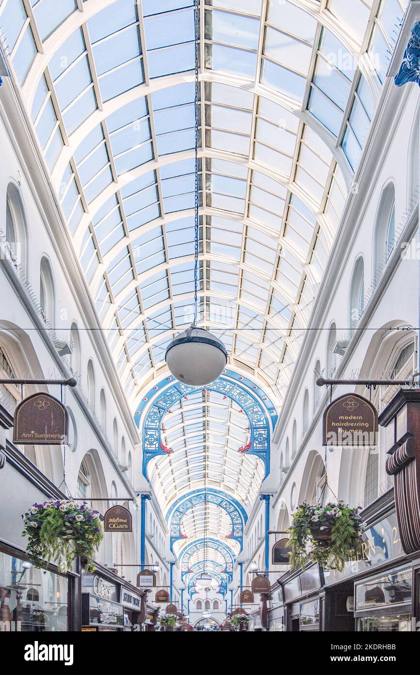 Thornton's Arcade, Briggate, Leeds. Denkmalgeschütztes Gebäude. Entworfen von George Smith, einem Architekten aus Leeds, der in der Mitte des viktorianischen Jahrhunderts praktiziert. 1877-78 Stockfoto