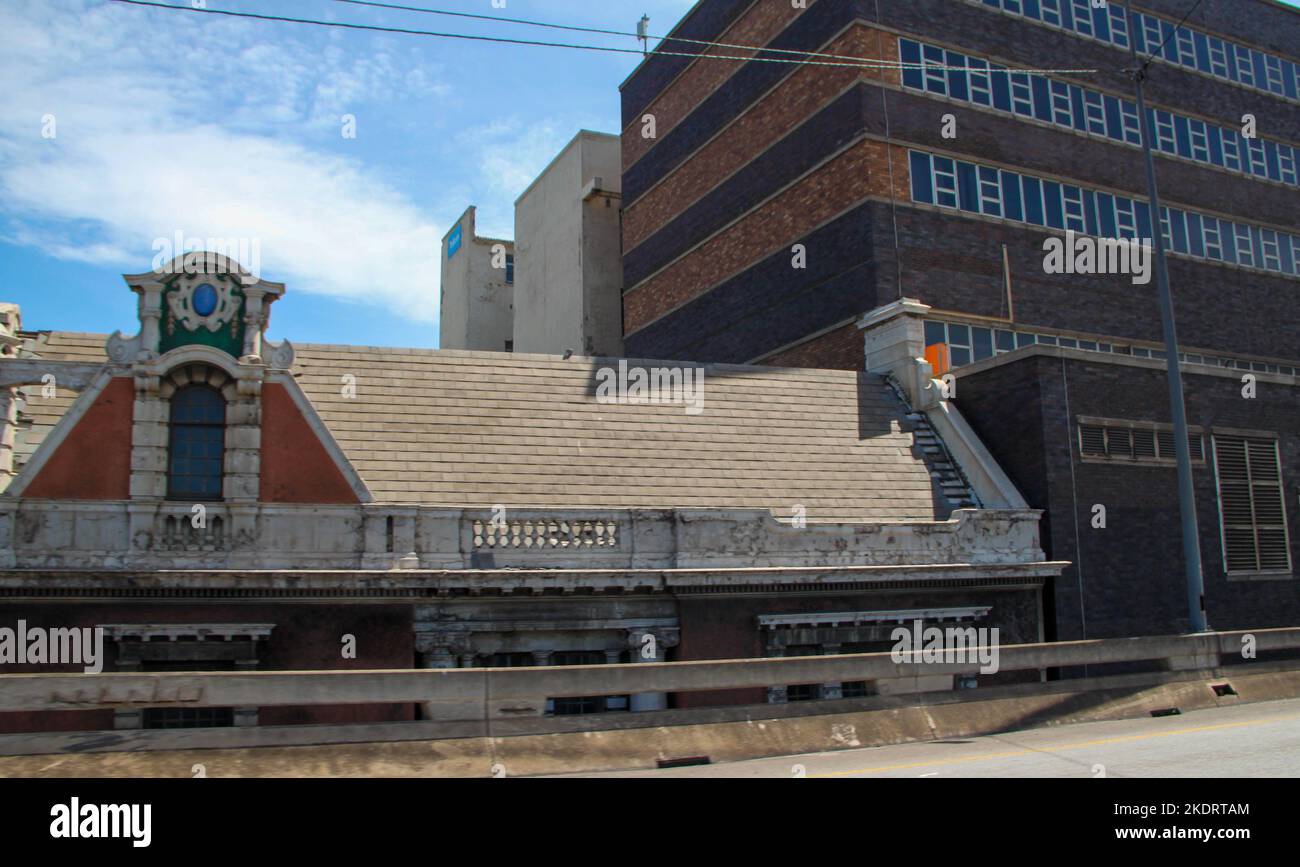 Alte, fast heruntergefallene Gebäude in und um Port Elizabeth Stockfoto