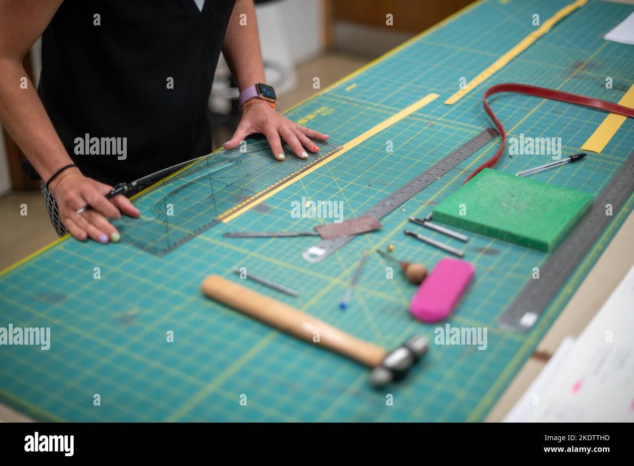 Bild Jim Wileman - Pittards Lederwarenfabrik, in Yeovil, Somerset. Stockfoto