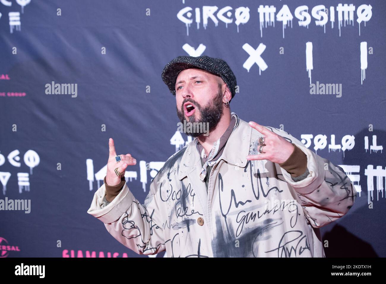Rom, Italien. 08.. November 2022. Regisseur Giuseppe Domingo Romano nimmt an der Premiere des Films 'Vasco - Live Roma Circo Massimo' in Rom Teil (Foto: Matteo Nardone/Pacific Press) Quelle: Pacific Press Media Production Corp./Alamy Live News Stockfoto